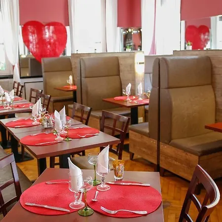 Brit Grand Hotel