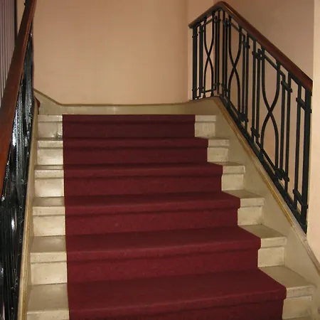 Hotel Brit Grand 3*