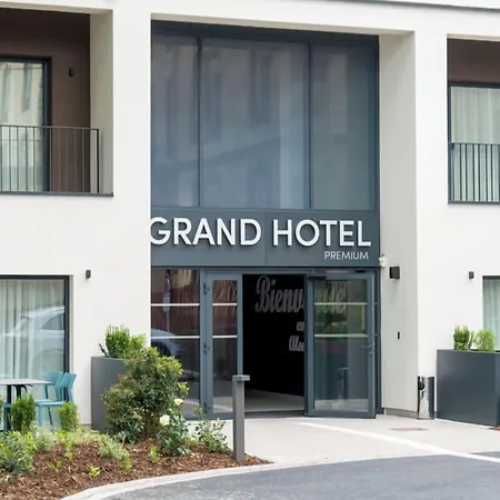 Brit Grand Hotel 3*