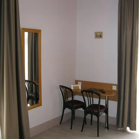 Hotel Brit Grand