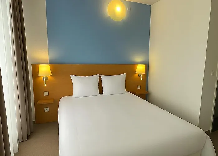 Brit Grand 酒店 3*