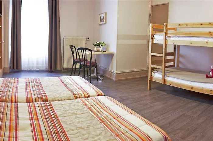 酒店 Brit Grand 3*