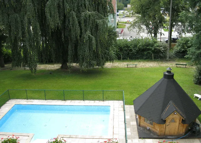 Brit Grand 酒店 3*