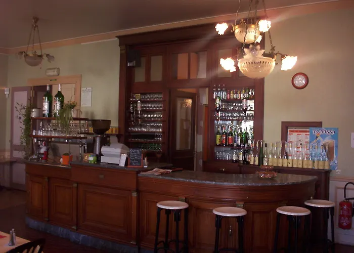 Brit Grand 酒店 3*