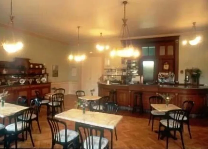 Brit Grand 酒店 3*